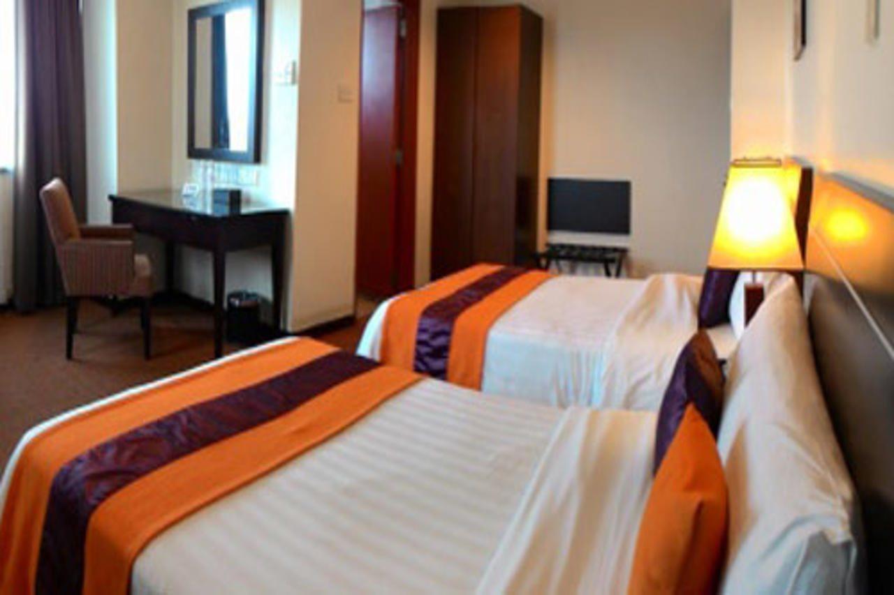 Hock Lee Hotel & Residences Кучінг Екстер'єр фото