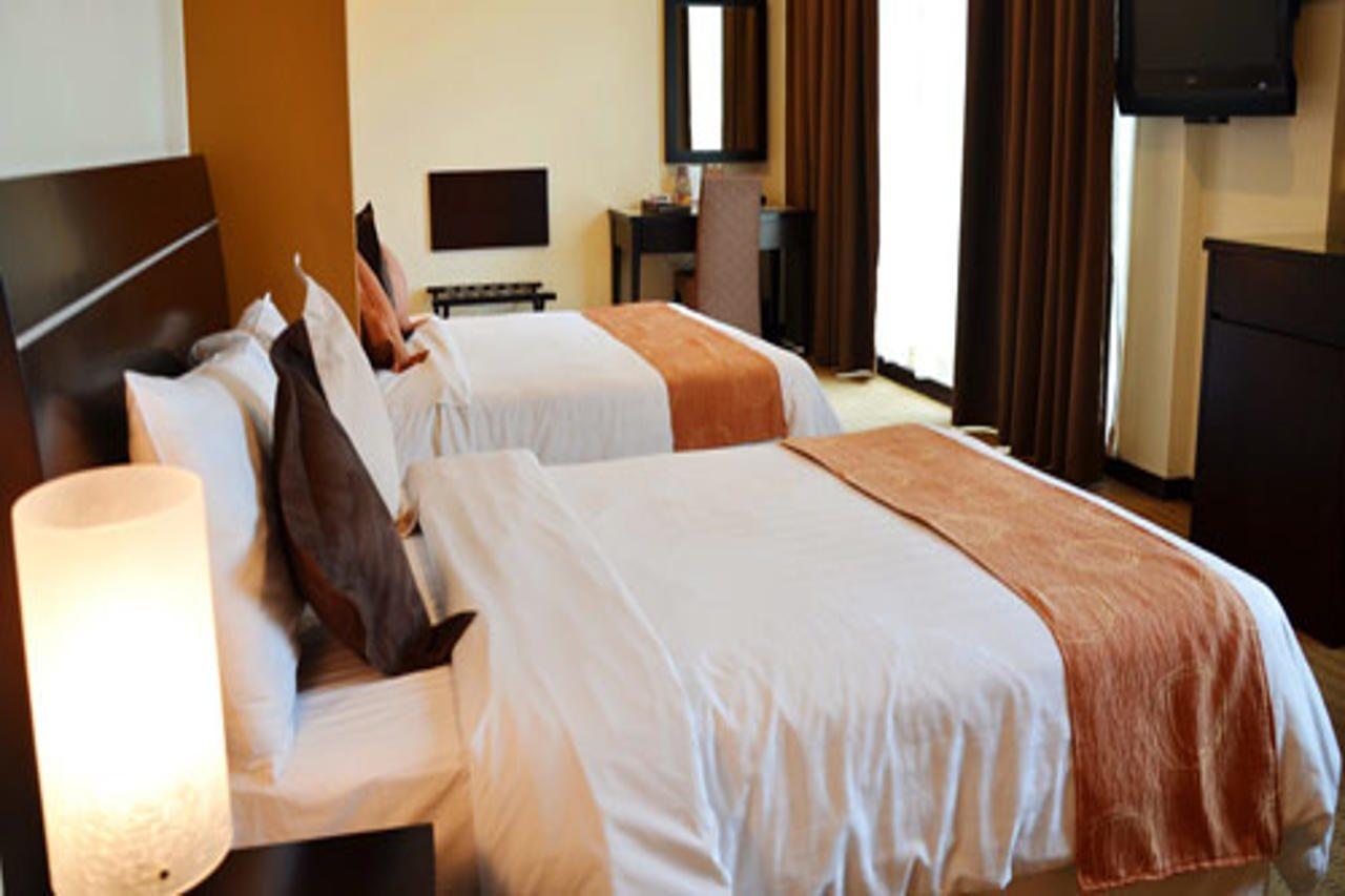 Hock Lee Hotel & Residences Кучінг Екстер'єр фото
