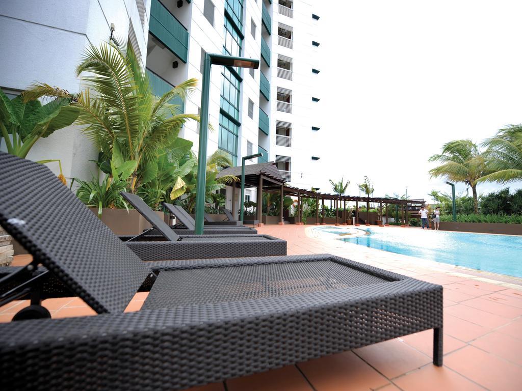 Hock Lee Hotel & Residences Кучінг Екстер'єр фото