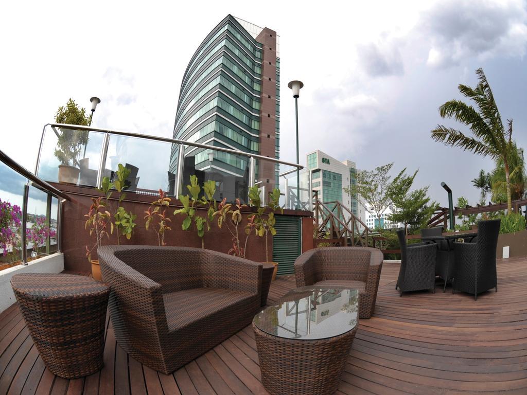 Hock Lee Hotel & Residences Кучінг Екстер'єр фото